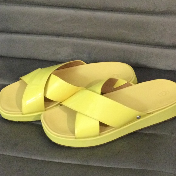 UGG Emily Platform Slide Sandal - Picture 5 of 6